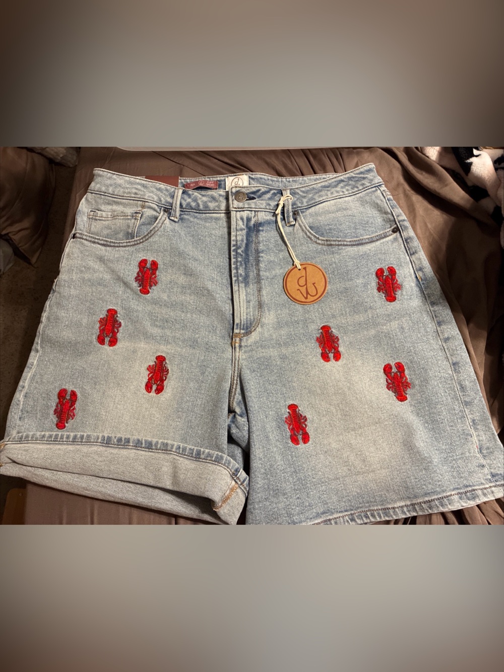 Driftwood ladies Ava cuffed lobster shorts